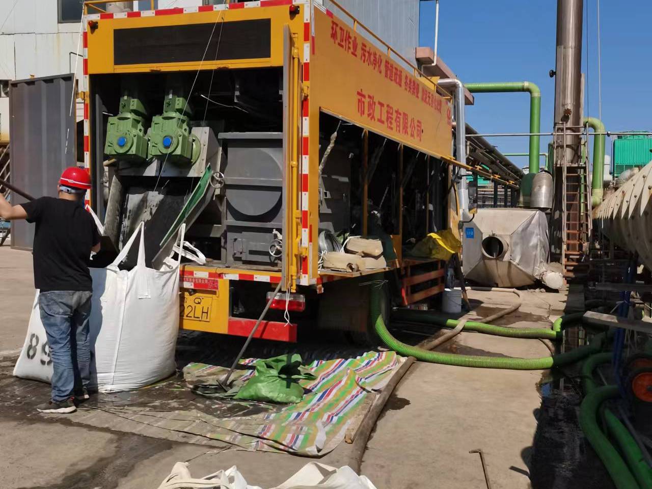 金水淤泥压干处理